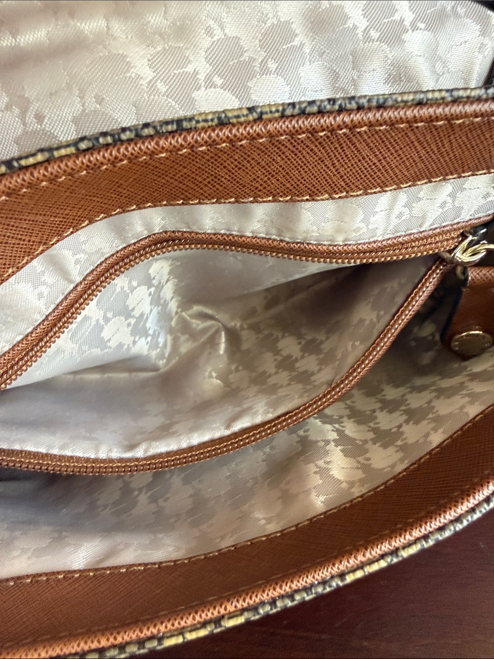 KARL LAGERFELD PARIS 🤎 BROWN 🤎 MONOGRAM QUILTED AGYNESS SHOULDER BAG 🌟EUC🌟 - Picture 14 of 17